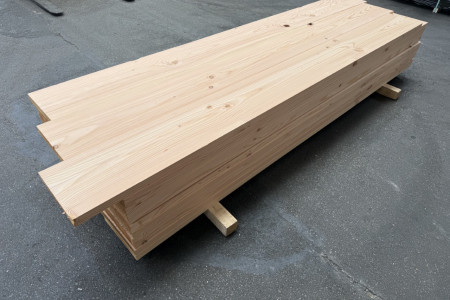 Brede Douglas planken geschaafd 40mm dik en 300 & 380mm breed