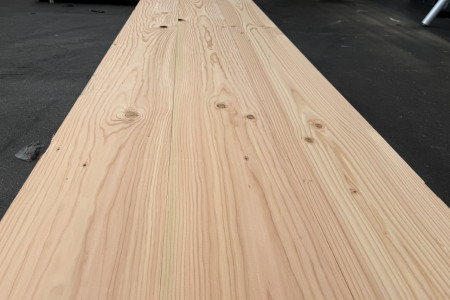 Brede Douglas planken geschaafd 40mm dik en 300 & 380mm breed
