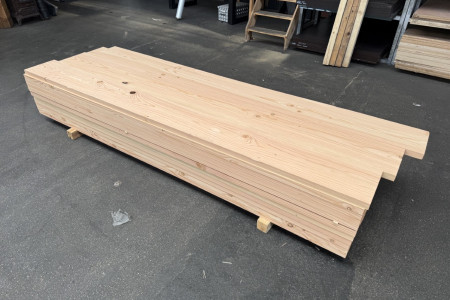 Brede Douglas planken geschaafd 40mm dik en 300 & 380mm breed