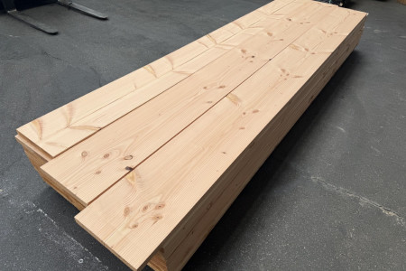 Brede Douglas planken geschaafd 40mm dik en 300 & 380mm breed