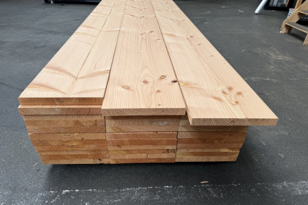 Brede Douglas planken geschaafd 40mm dik en 300 & 380mm breed
