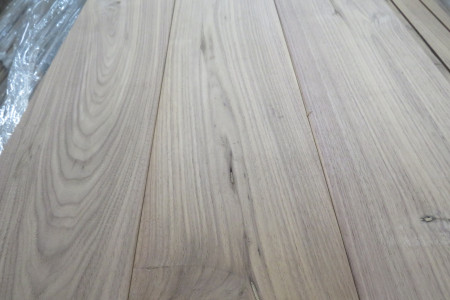 72m² Walnoot massief rustiek houten vloer 20x160mm